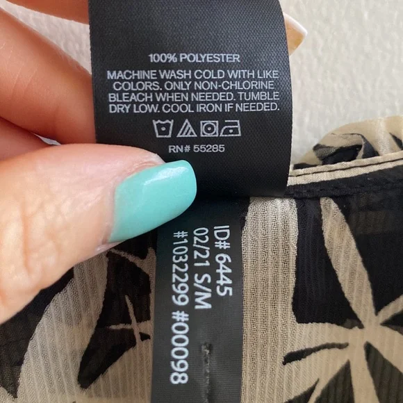 Express Black & Cream Bathing Suit Coverup - Picture 4 of 9